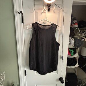 Pre-worn MINT Lululemon Women's Size 8 Black Racer Tank Top